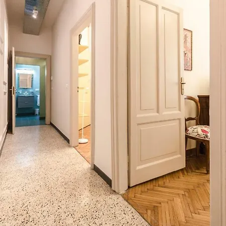 아파트 Fossalta Apartment, Nel Cuore Del Centro Storico
