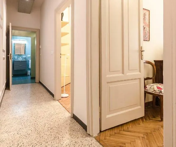 아파트 Fossalta Apartment, Nel Cuore Del Centro Storico