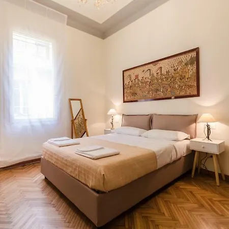 Fossalta Apartment, Nel Cuore Del Centro Storico Апартаменты